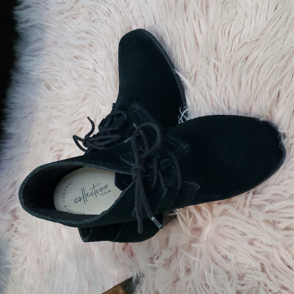 A pair of Clarks booties!!!